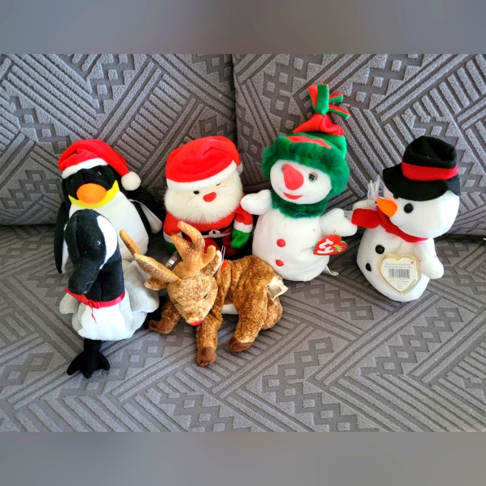 Retired Ty Christmas Beanie Set